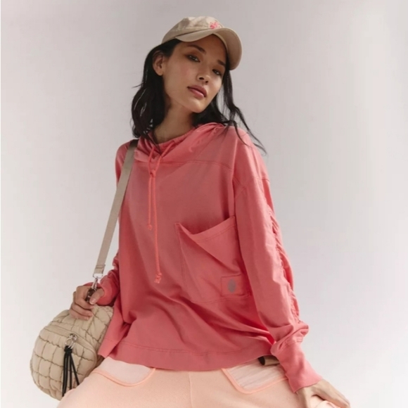 FP Movement Hot Shot Hooded Layer ~ Hibiscus ~ Medium - Picture 2 of 7